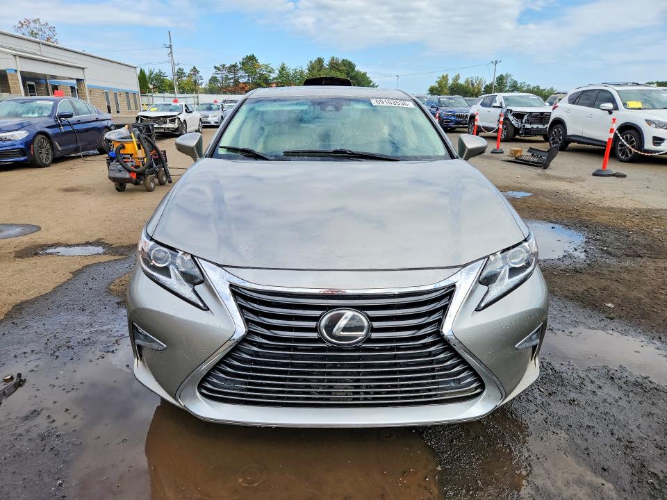 Фото 5 с аукциона – 2018 LEXUS ES с VIN 58ABK1GG6JU107872