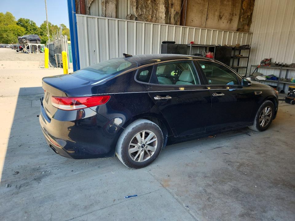Photo 3 from auction – 2016 KIA OPTIMA with VIN 5XXGT4L39GG114610