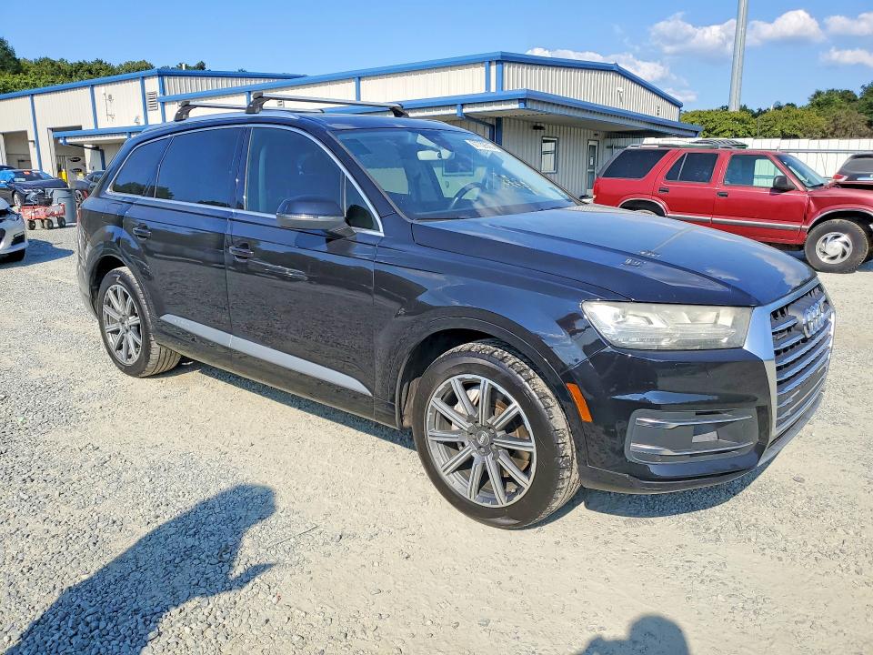 Photo 4 from auction – 2017 AUDI Q7 with VIN WA1LAAF72HD004652