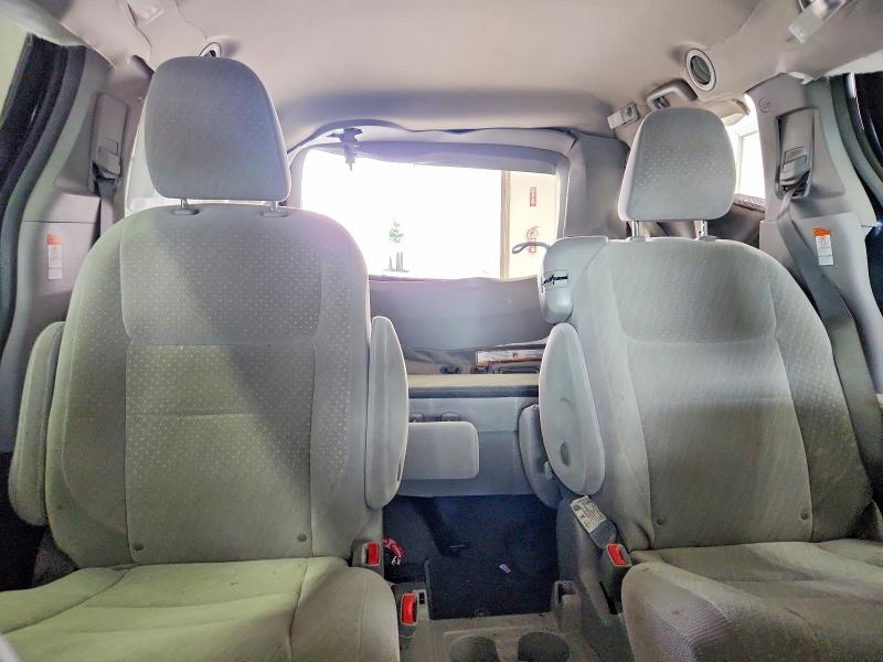 Photo 10 from auction – 2018 TOYOTA SIENNA with VIN 5TDKZ3DC1JS923607