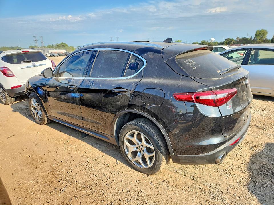 Photo 2 from auction – 2020 ALFA ROMEO STELVIO with VIN ZASPAKAN3L7C98368