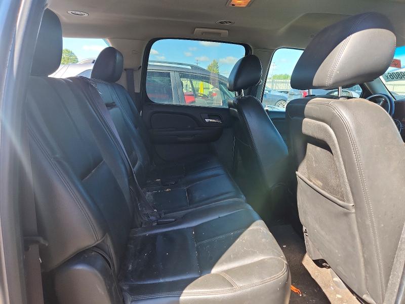Photo 11 from auction – 2012 CHEVROLET SUBURBAN with VIN 1GNSKJE77CR249028