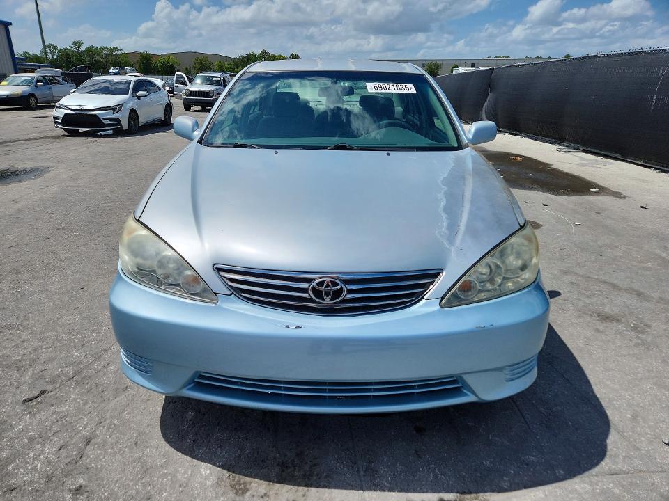 Снимка 5 от търг – 2005 TOYOTA CAMRY с VIN 4T1BE32K85U593855