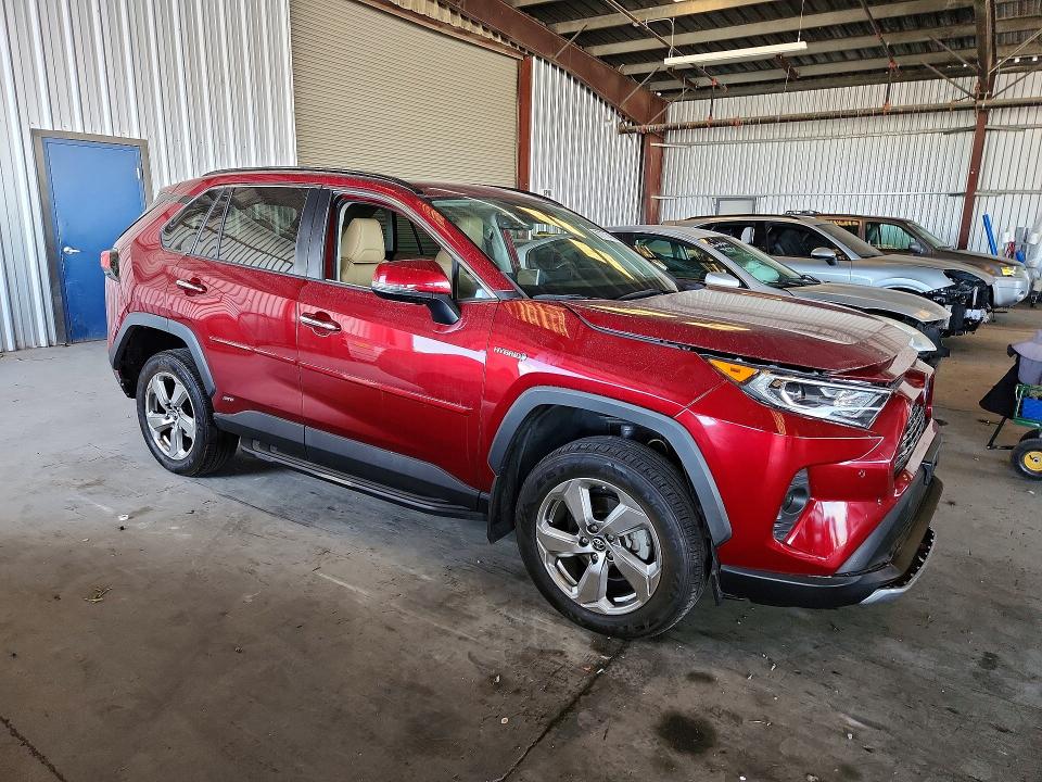 Photo 4 from auction – 2019 TOYOTA RAV4 with VIN 2T3DWRFV5KW036496