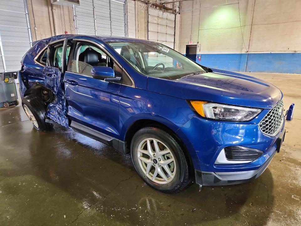 Photo 4 from auction – 2023 FORD EDGE with VIN 2FMPK4J92PBA30781