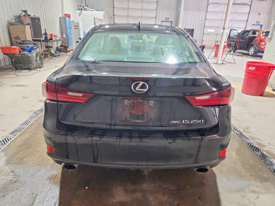 Photo 6 from auction – 2014 LEXUS IS with VIN JTHCF1D20E5014115