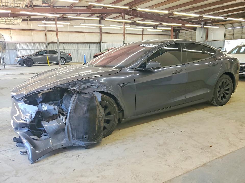 TESLA MODEL S 2017 с VIN 5YJSA1E28HF225365 - Снимка от търг