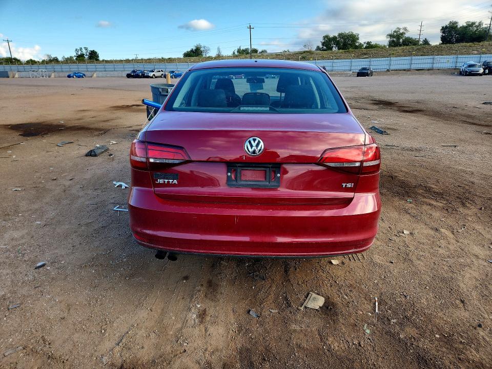 Photo 6 from auction – 2018 VOLKSWAGEN JETTA with VIN 3VW2B7AJ6JM262023