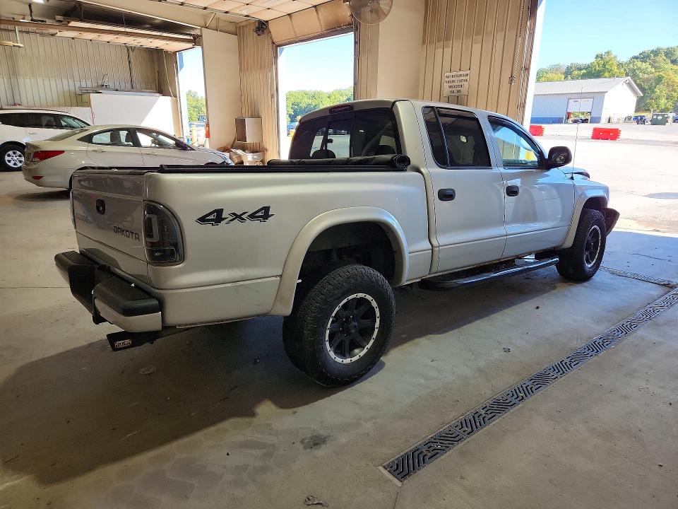 Photo 3 from auction – 2004 DODGE DAKOTA with VIN 1D7HG38N74S504867