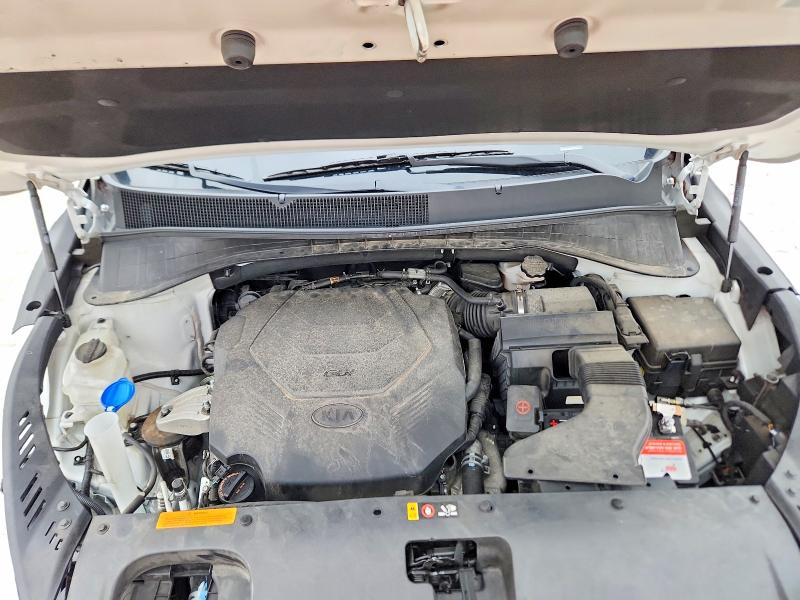 Photo 12 from auction – 2019 KIA SORENTO with VIN 5XYPKDA51KG568023