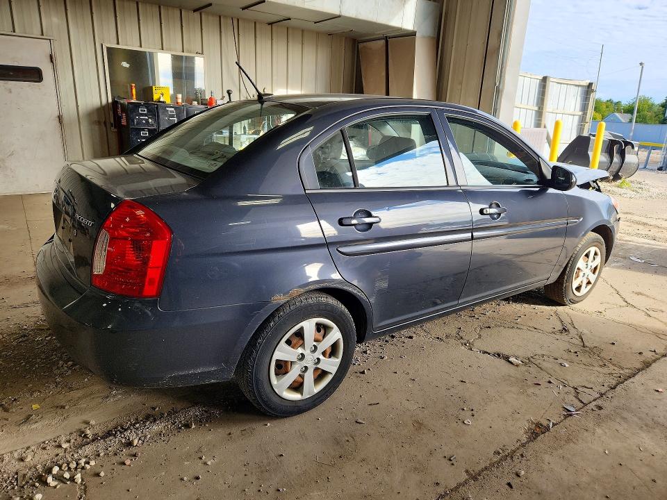 Photo 3 from auction – 2010 HYUNDAI ACCENT with VIN KMHCN4AC8AU500590