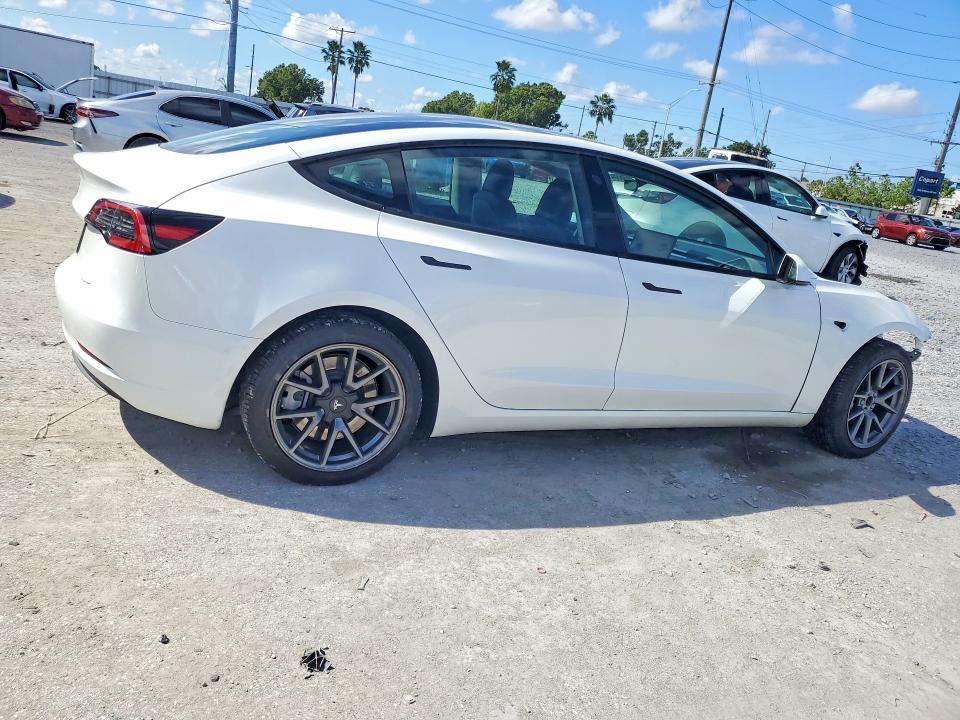 صورة رقم 3 من المزاد - 2023 TESLA MODEL 3 مع VIN 5YJ3E1EA7PF583054