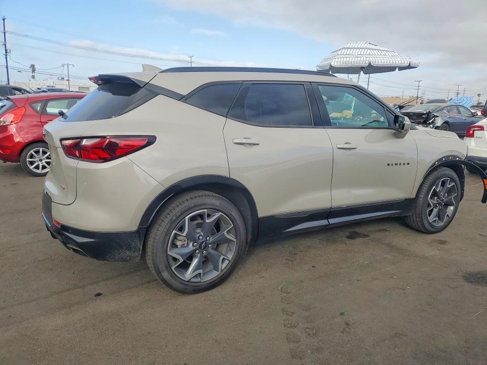 Photo 3 from auction – 2021 CHEVROLET BLAZER with VIN 3GNKBERS4MS528697