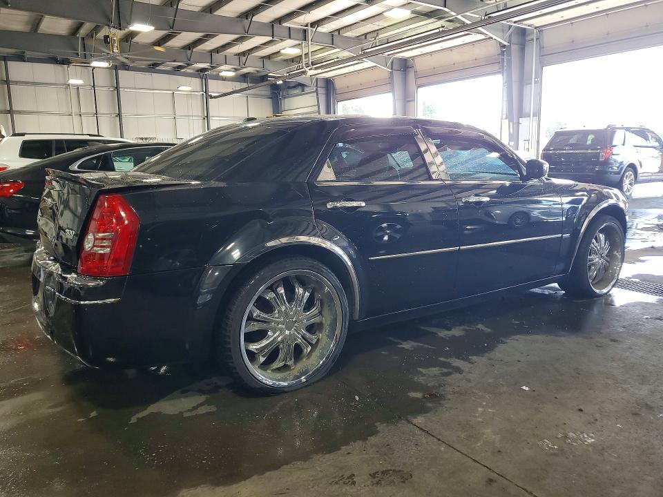 صورة رقم 3 من المزاد - 2010 CHRYSLER 300 مع VIN 2C3CA5CV8AH273381