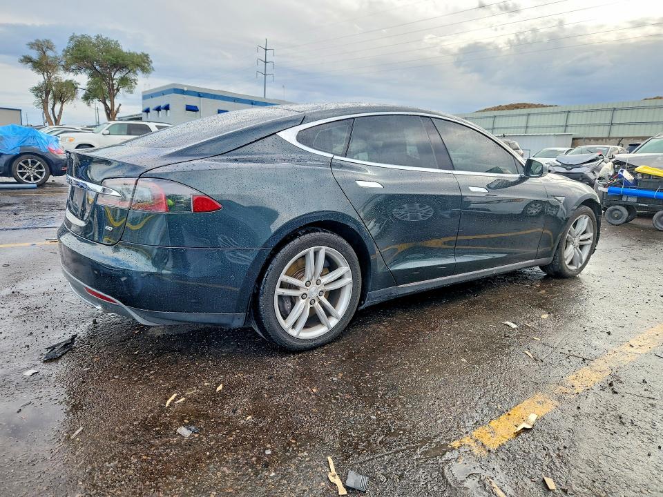 Photo 3 from auction – 2014 TESLA MODEL S with VIN 5YJSA1S18EFP59005