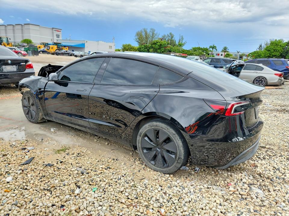 Foto 2 de la subasta – 2025 TESLA MODEL 3 con VIN 5YJ3E1EA0SF981117
