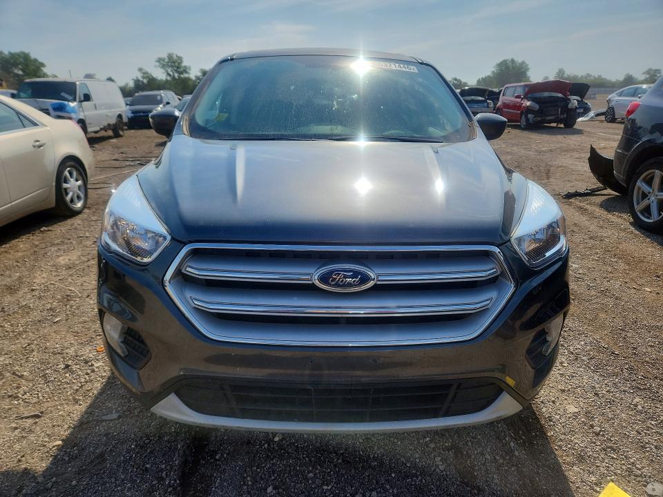 Photo 5 from auction – 2017 FORD ESCAPE with VIN 1FMCU0GD5HUE17236
