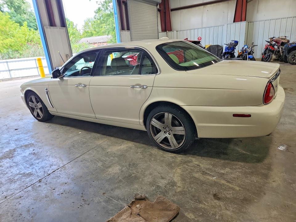 Photo 2 from auction – 2009 JAGUAR XJ with VIN SAJWA82B29SH30373