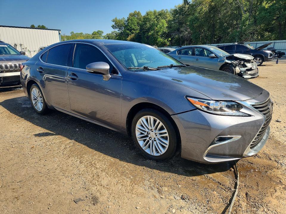 Zdjęcie 4 z aukcji – 2017 LEXUS ES z VIN 58ABK1GG0HU069839