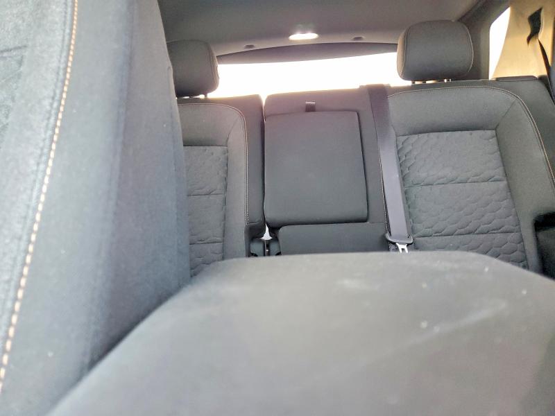 Photo 10 from auction – 2018 CHEVROLET EQUINOX with VIN 2GNAXTEX1J6196389