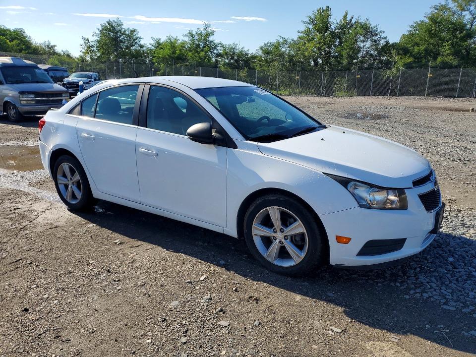 Photo 4 from auction – 2011 CHEVROLET CRUZE with VIN 1G1PC5SH7B7144895