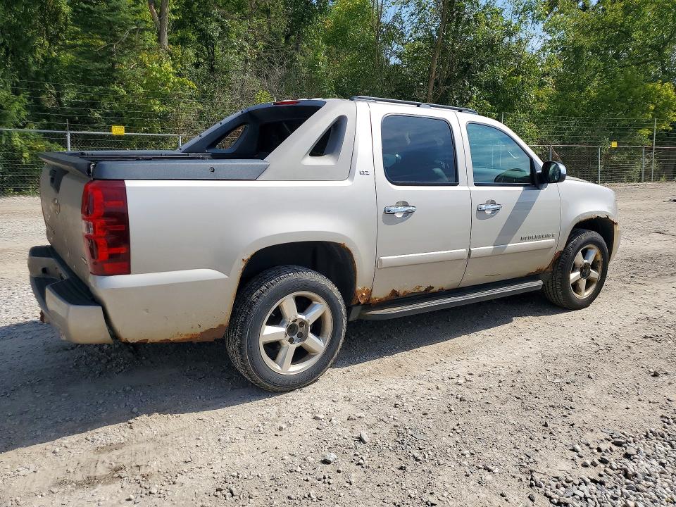 Photo 3 from auction – 2007 CHEVROLET AVALANCHE with VIN 3GNFK12317G304355
