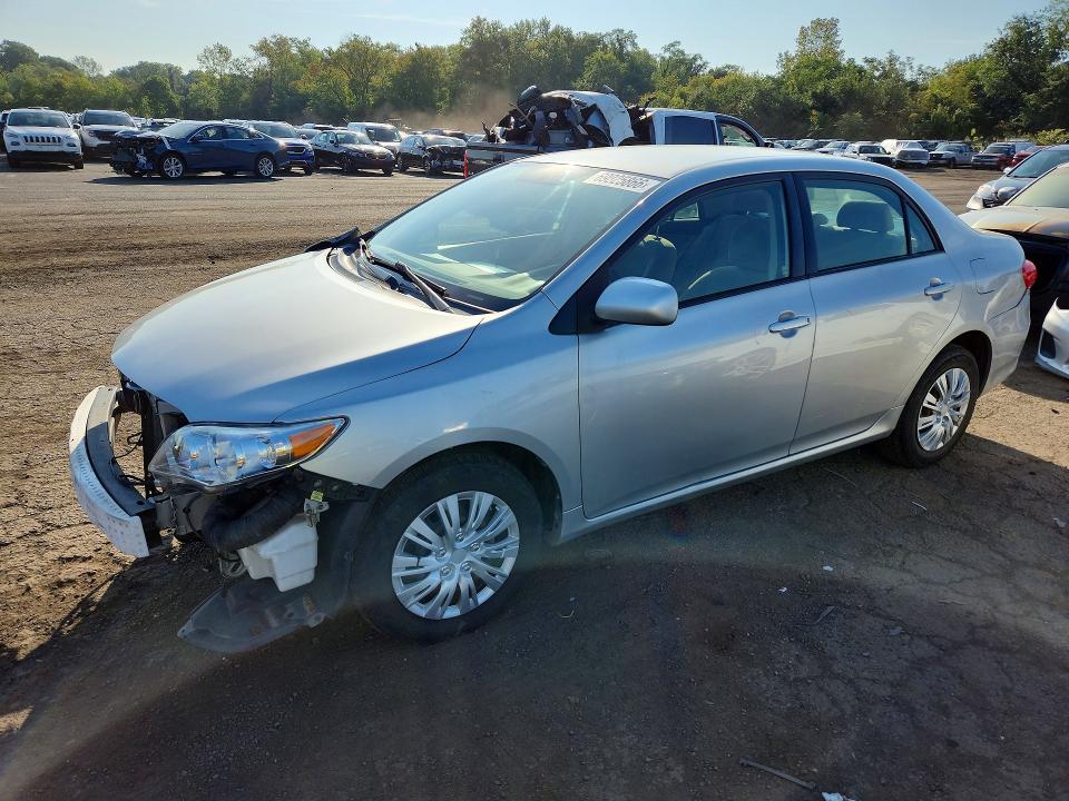 Снимка 1 от търг – 2011 TOYOTA COROLLA с VIN JTDBU4EE8B9157959