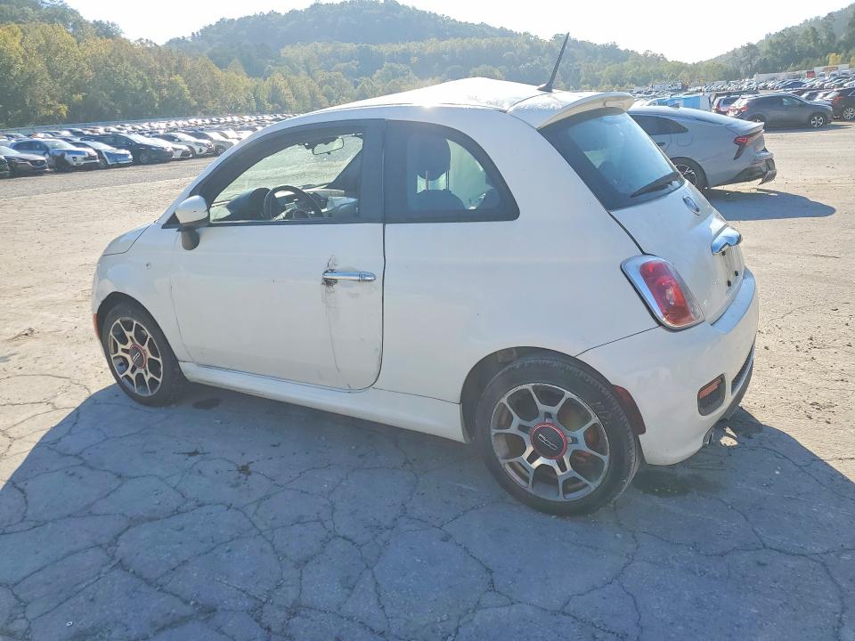 Фото 2 с аукциона – 2015 FIAT 500 с VIN 3C3CFFBR9FT550422