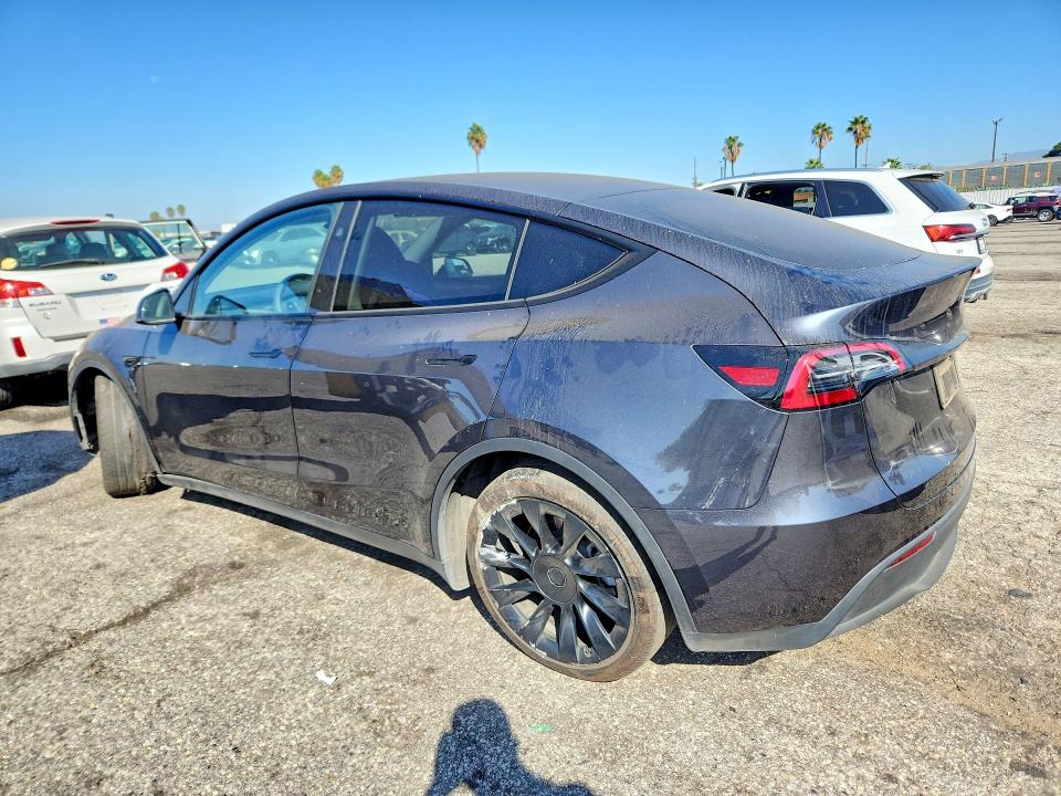 Foto 2 de la subasta – 2024 TESLA MODEL Y con VIN 7SAYGDEE3RA238840