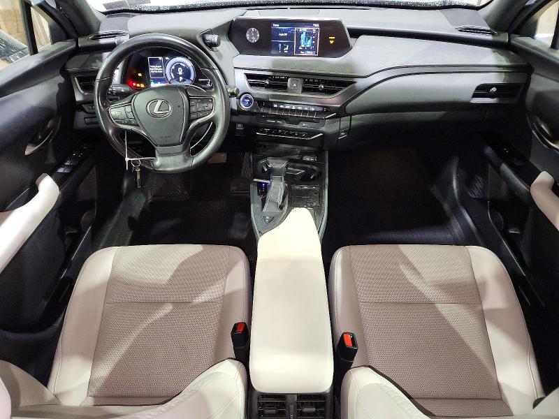 Foto 8 de la subasta – 2019 LEXUS UX con VIN JTHU9JBH3K2014934
