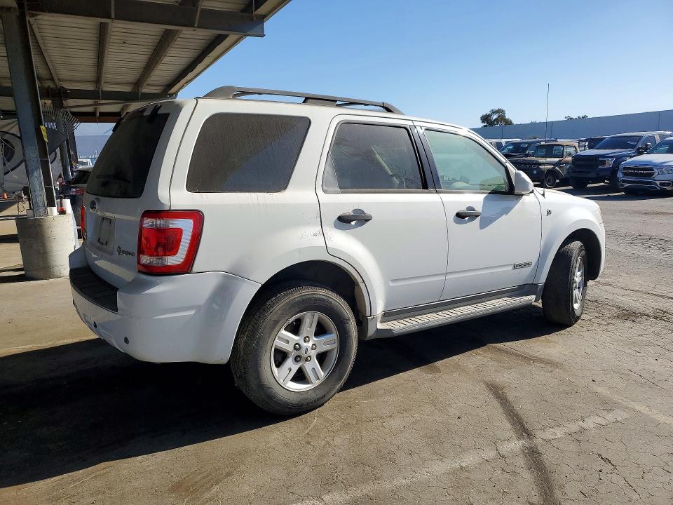 Photo 3 from auction – 2008 FORD ESCAPE with VIN 1FMCU49H78KE60334
