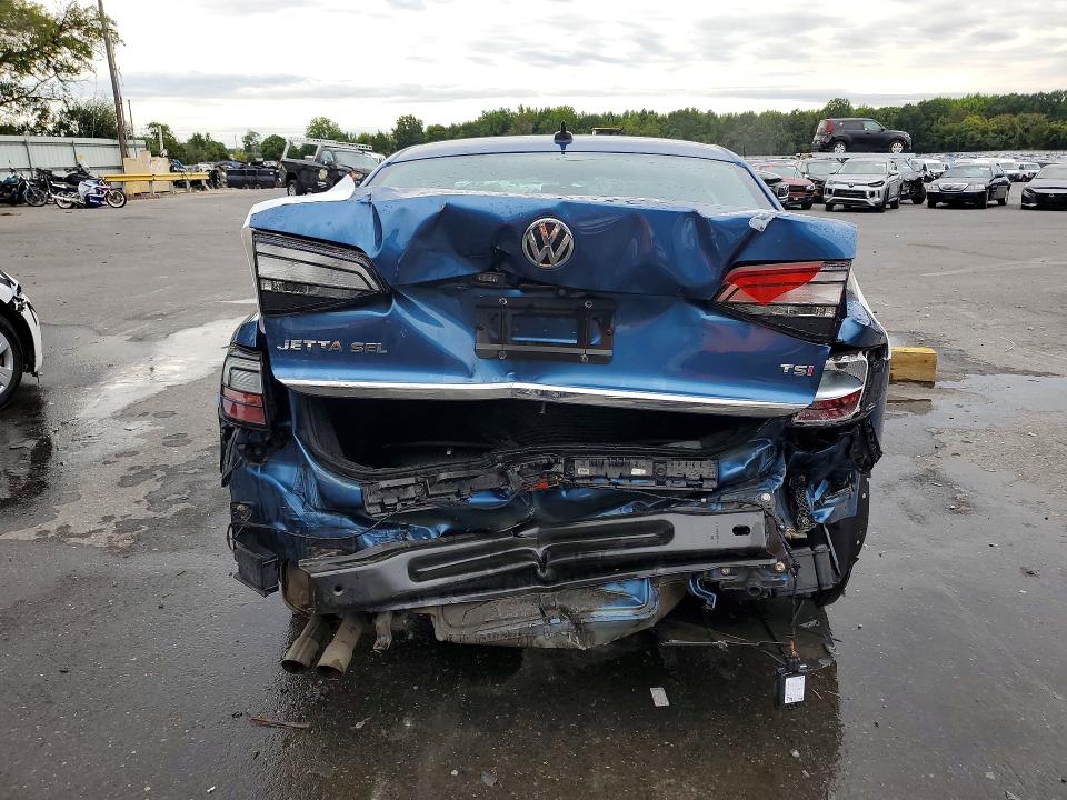 Photo 6 from auction – 2017 VOLKSWAGEN JETTA with VIN 3VWL17AJXHM298153