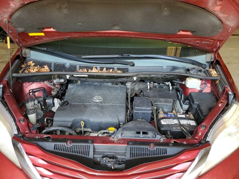 Photo 12 from auction – 2015 TOYOTA SIENNA with VIN 5TDKK3DCXFS560154