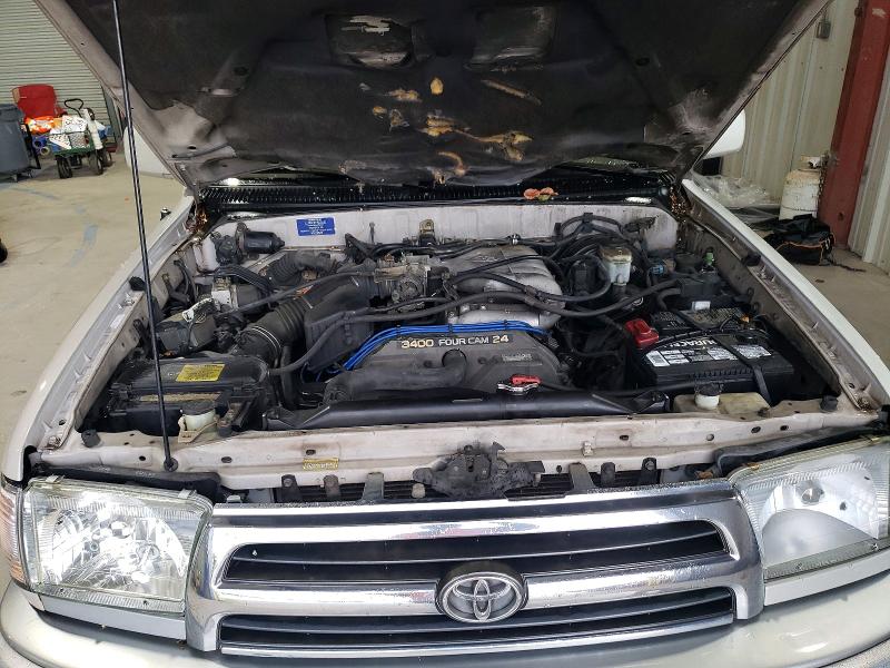 Photo 11 from auction – 2000 TOYOTA 4RUNNER with VIN JT3GN87R7Y0148326