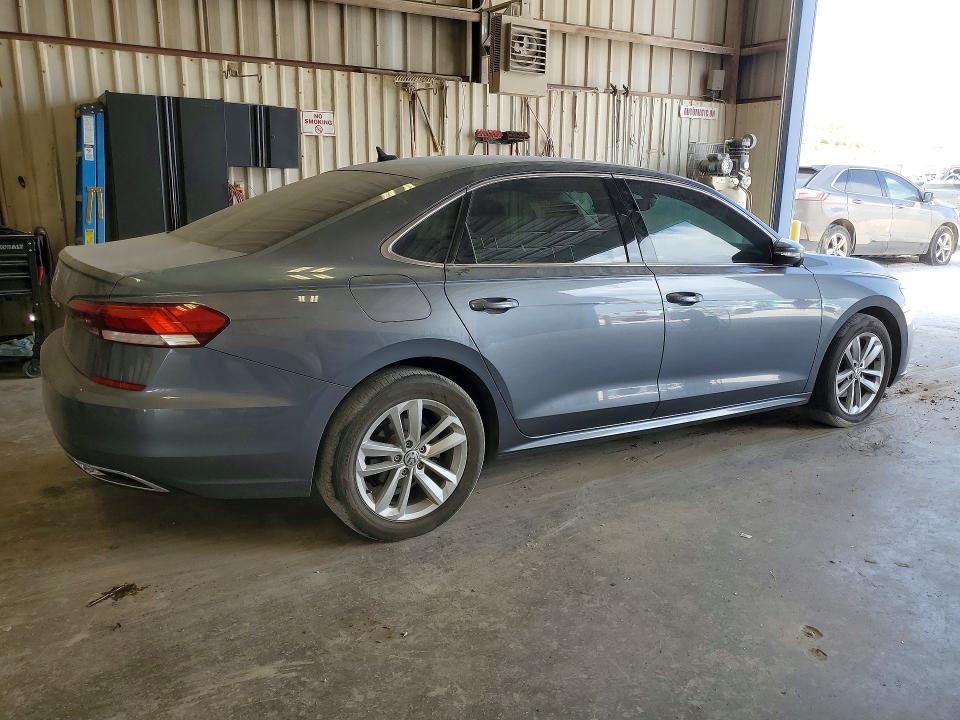Photo 3 from auction – 2020 VOLKSWAGEN PASSAT with VIN 1VWSA7A3XLC022045