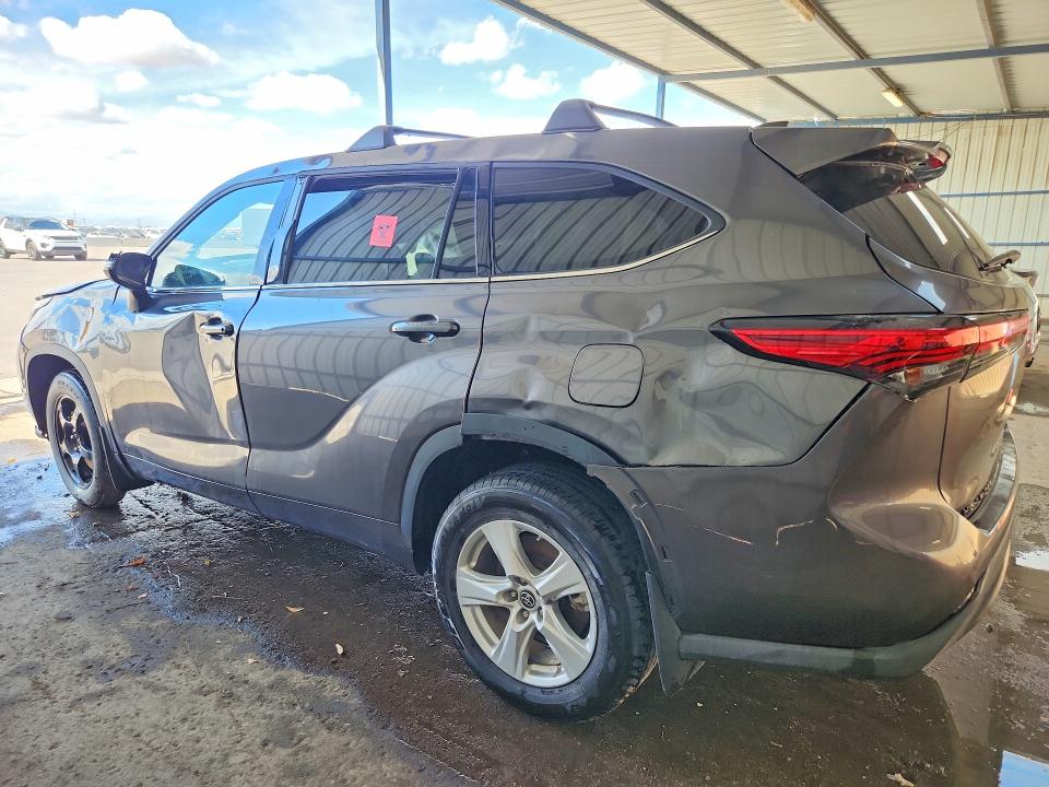 Photo 2 from auction – 2022 TOYOTA HIGHLANDER with VIN 5TDBBRCHXNS560587