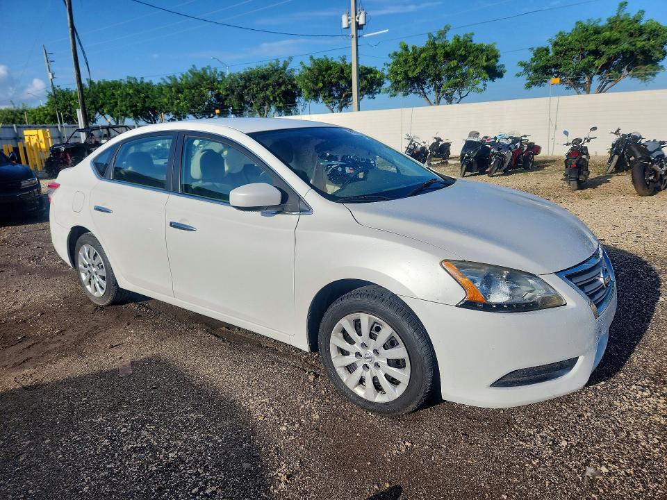 Photo 4 from auction – 2014 NISSAN SENTRA with VIN 3N1AB7APXEL627305