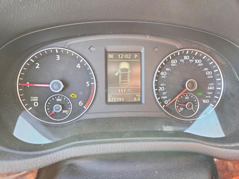 Photo 9 from auction – 2013 VOLKSWAGEN PASSAT with VIN 1VWCN7A35DC141146