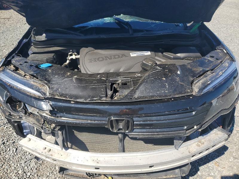 Photo 12 from auction – 2016 HONDA PILOT with VIN 5FNYF6H32GB117657