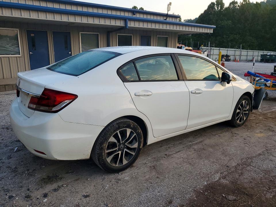 Снимка 3 от търг – 2015 HONDA CIVIC с VIN 19XFB2F83FE103488