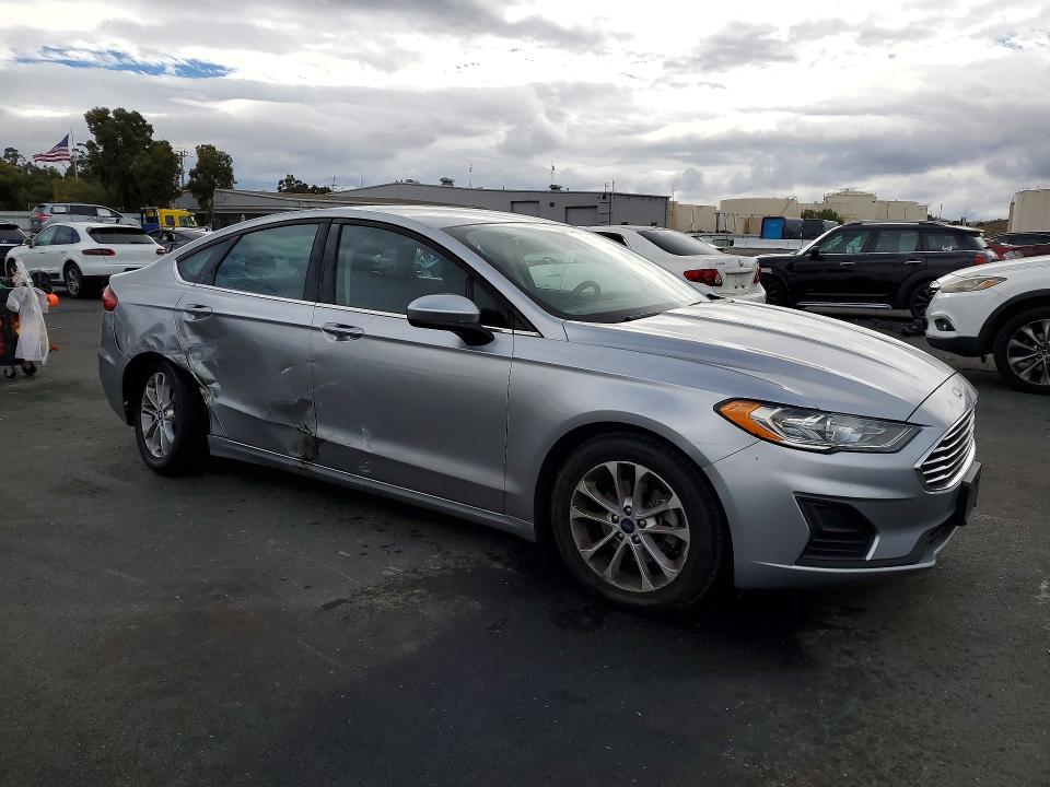 Photo 4 from auction – 2020 FORD FUSION with VIN 3FA6P0H73LR154851