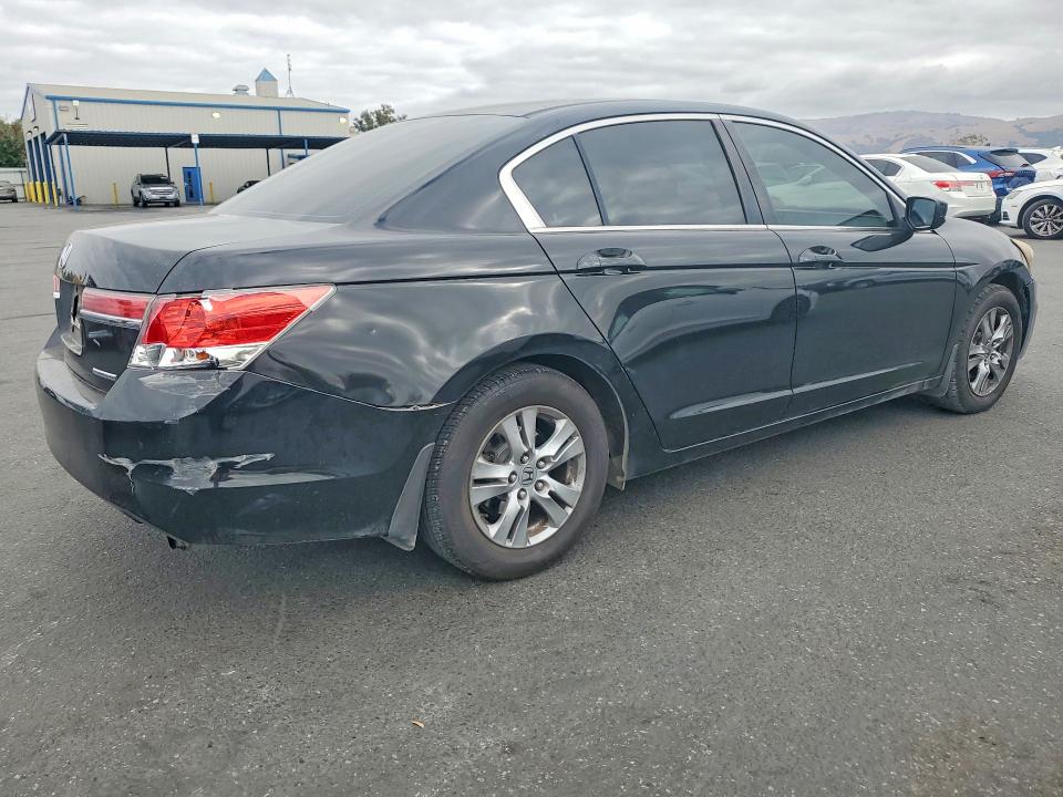 Photo 3 from auction – 2012 HONDA ACCORD with VIN 1HGCP2F61CA037848
