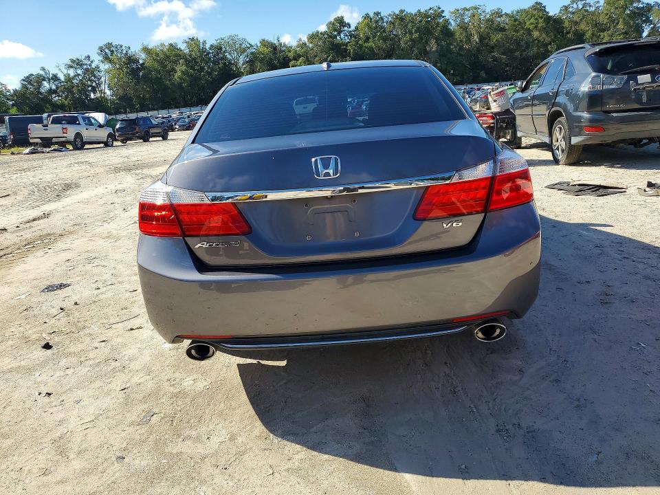 Photo 6 from auction – 2015 HONDA ACCORD with VIN 1HGCR3F8XFA002893