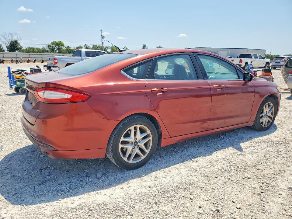 Photo 3 from auction – 2014 FORD FUSION with VIN 3FA6P0H71ER331352