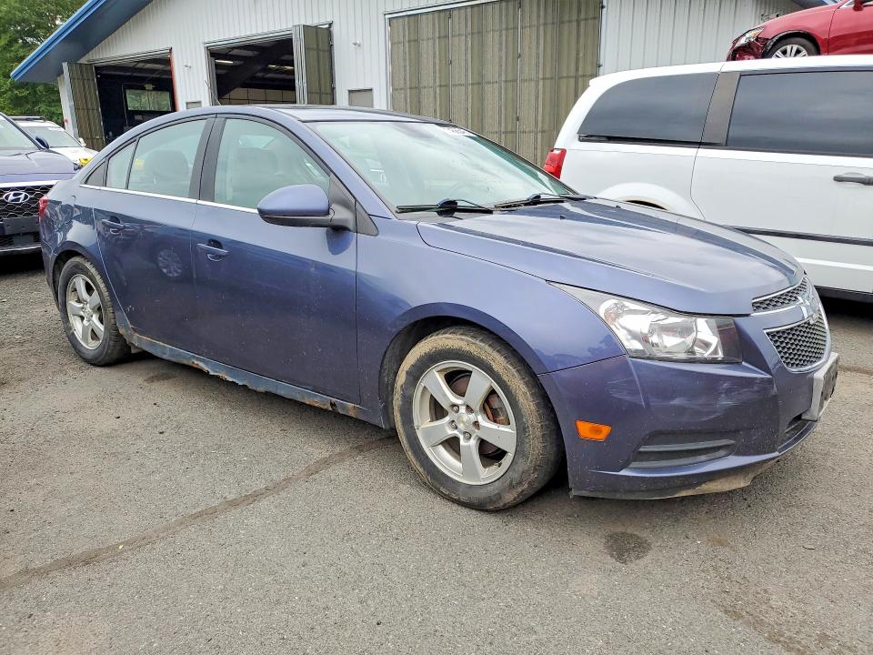 Photo 4 from auction – 2014 CHEVROLET CRUZE with VIN 1G1PC5SBXE7464843