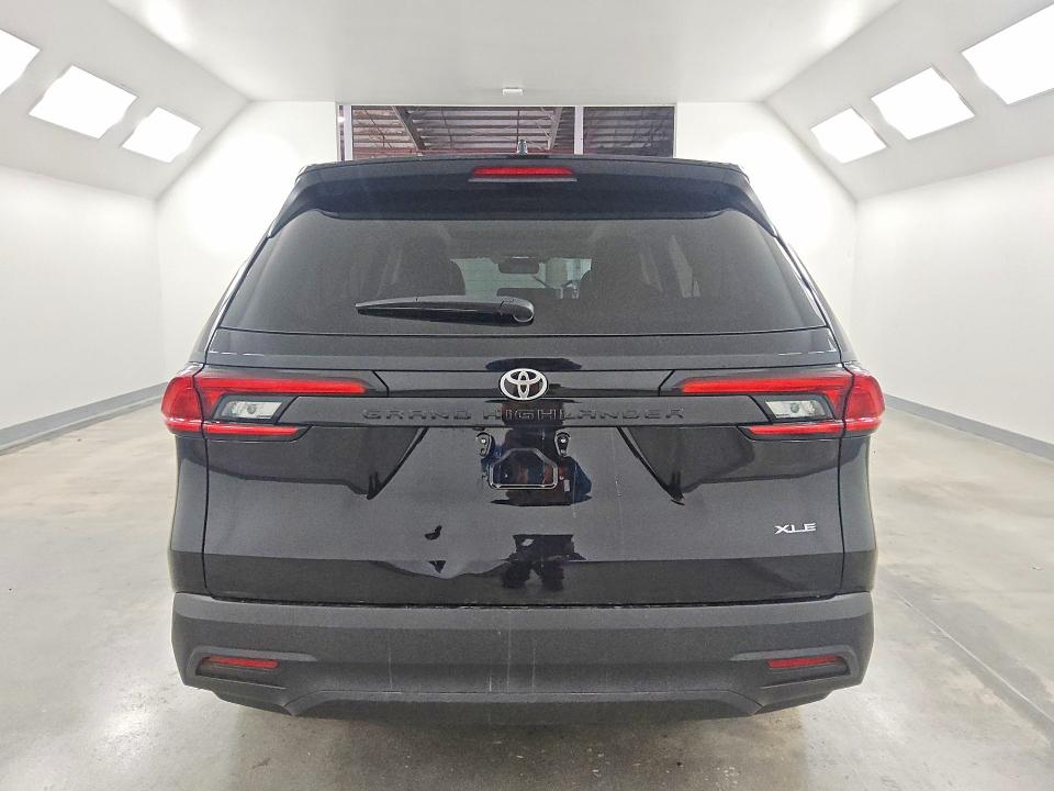 Photo 6 from auction – 2025 TOYOTA GRAND HIGHLANDER with VIN 5TDAAAA54SS024724