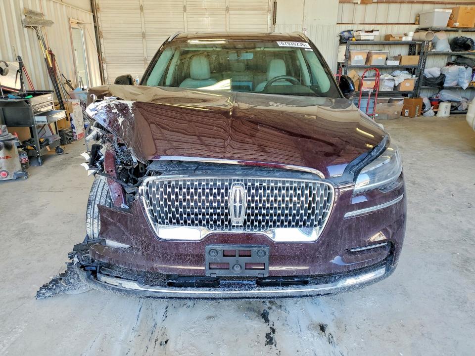 Photo 5 from auction – 2023 LINCOLN AVIATOR with VIN 5LM5J7WCXPGL02015