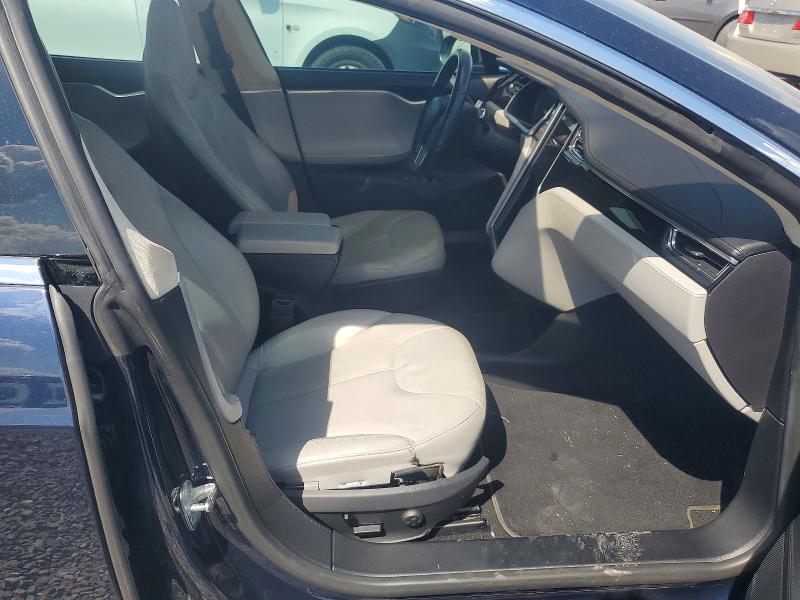Photo 10 from auction – 2013 TESLA MODEL S with VIN 5YJSA1CN2DFP04534