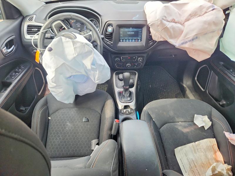 Photo 8 from auction – 2018 JEEP COMPASS with VIN 3C4NJDABXJT344790