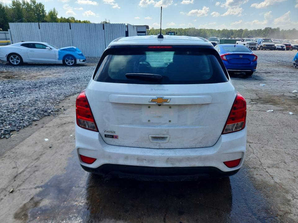 Photo 6 from auction – 2018 CHEVROLET TRAX with VIN KL7CJKSB7JB720869
